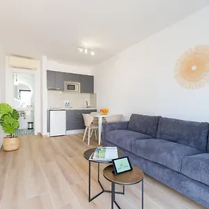 Homeforguest Moderno En Apartment